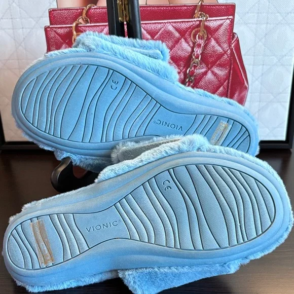 Vionic Women's Blue Fuzzy Slippers - Picture 5 of 9
